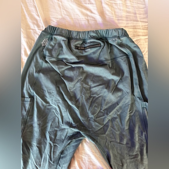 Free People movement Hot shot pants - Picture 5 of 6